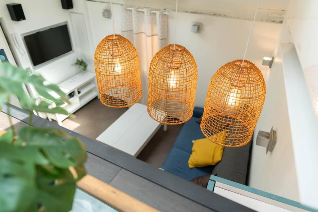 Appartement Sk Joli Studio, Le Port, Clim, Tramway, Wifi 17 Bonaparte *